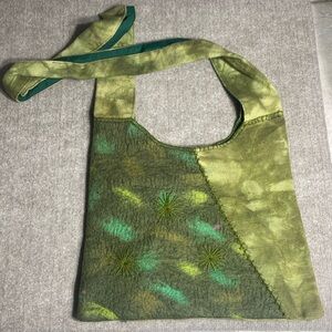 Green‎ Tie Dye Crossbody Bag Stitched Sunburst Detail - wool like material